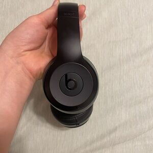Beats by Dre Solo3 Over-Ear Headphones - Matte Black